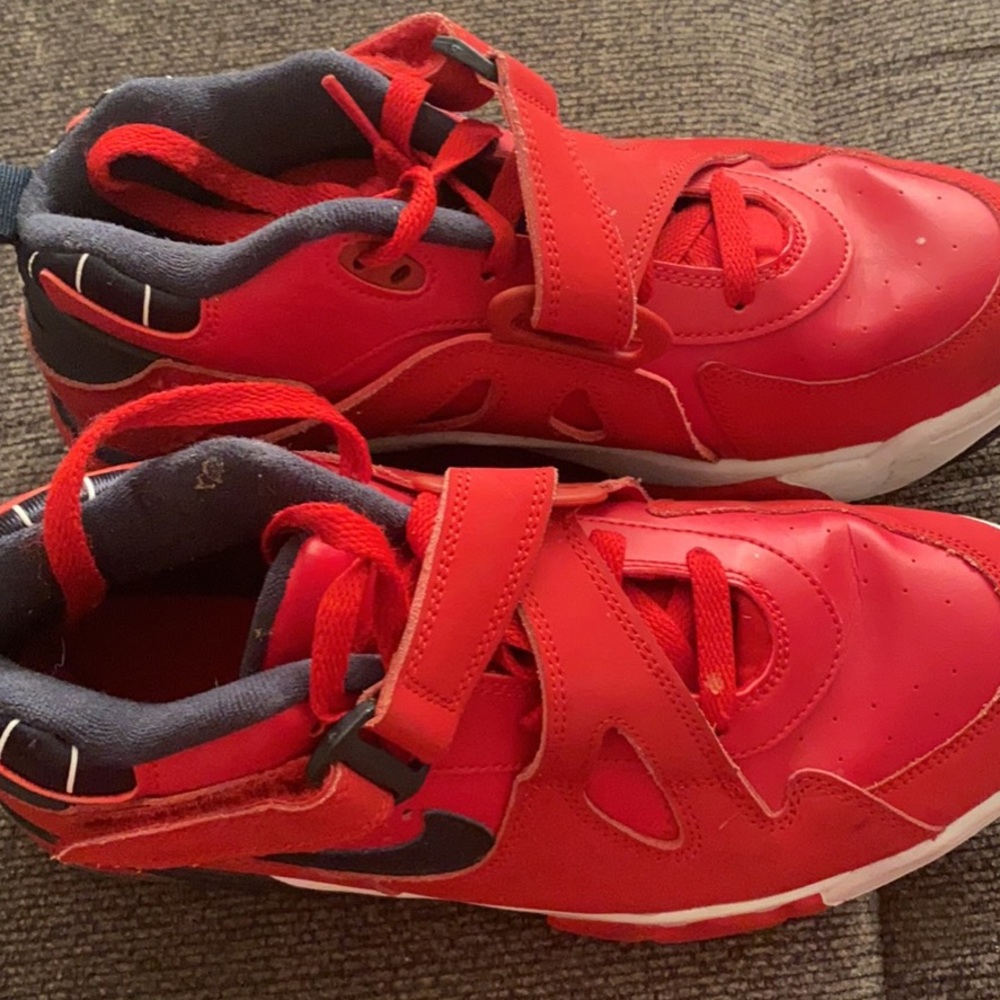 Nike boys shoes size 8